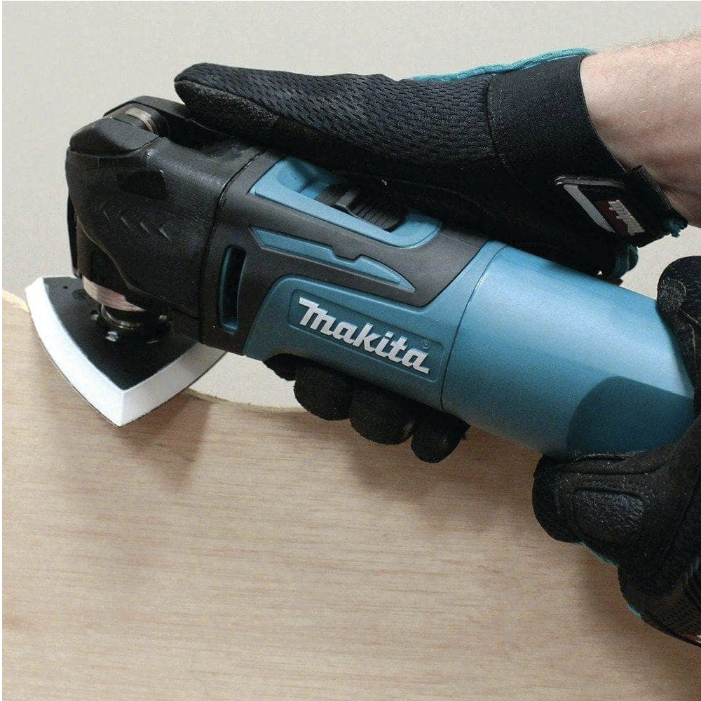 Makita 3 Amp Corded Variable Speed Oscillating Multi-Tool Kit With Blade， Sanding Pad， Sandpaper， Adapter， Hard Case