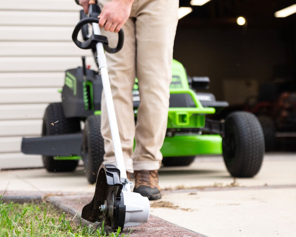 60V 8-Inch Cordless Edger  Battery | Greenworks Tools