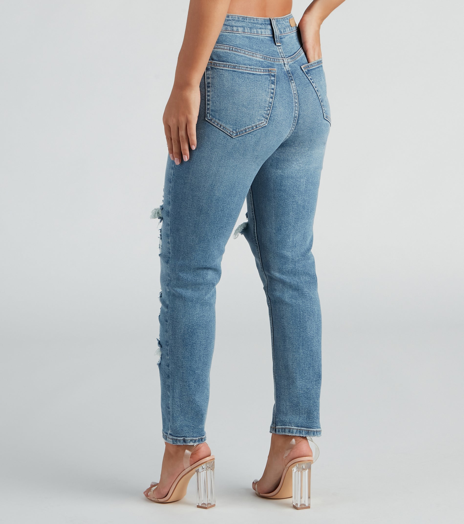 Everyday Edgy Distressed Straight-Leg Jeans