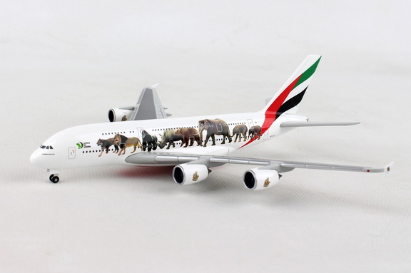 Daron HE531764Herpa Emirates A380 1/500 United For...