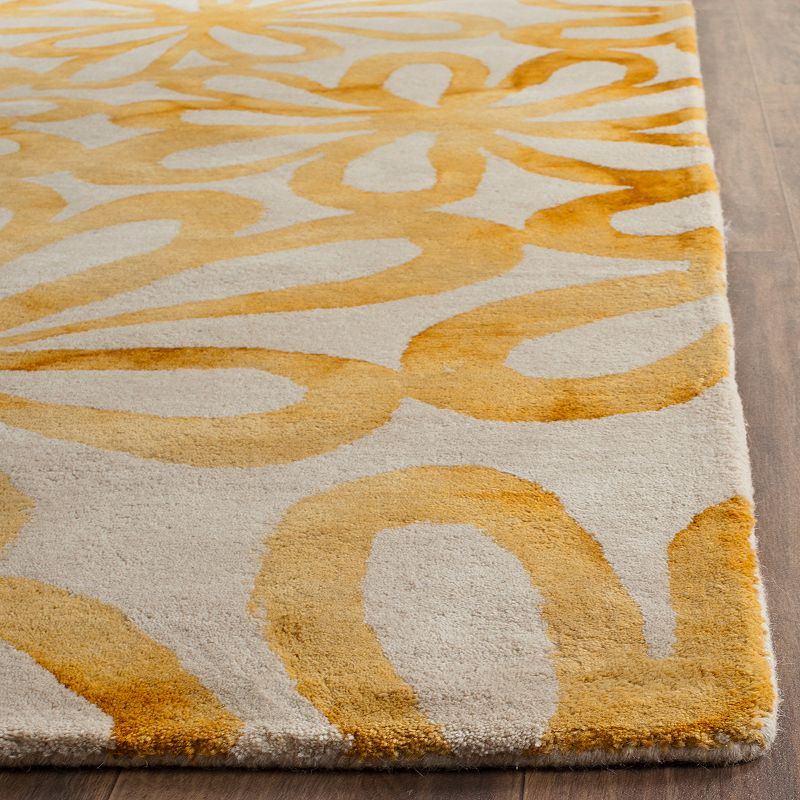 Safavieh Baez Floral Dip-Dyed Wool Rug