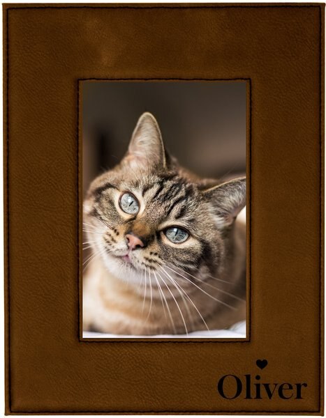 904 Custom Personalized Name with Heart Leatherette Pet Picture Frame