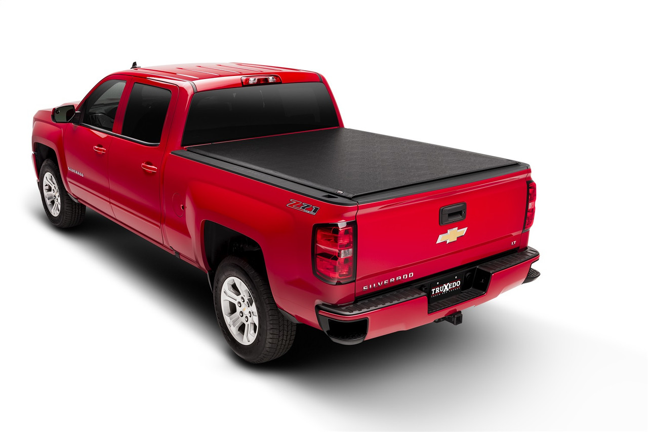 Truxedo Lo Pro  1618 SilvSierra 1500 w Sport Bar 5x279quot Tonneau Cover