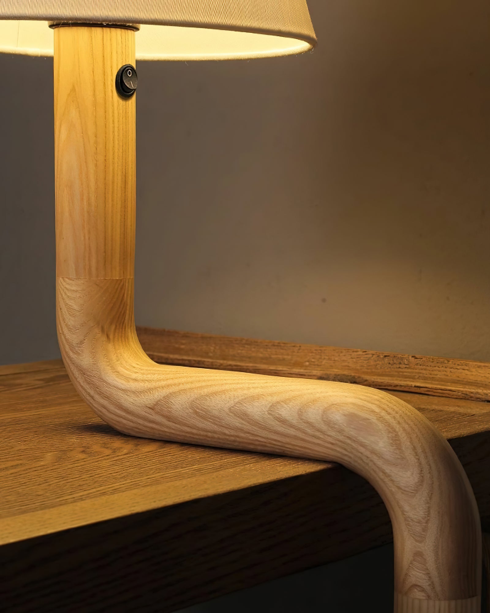 Bend Wood Table Lamp