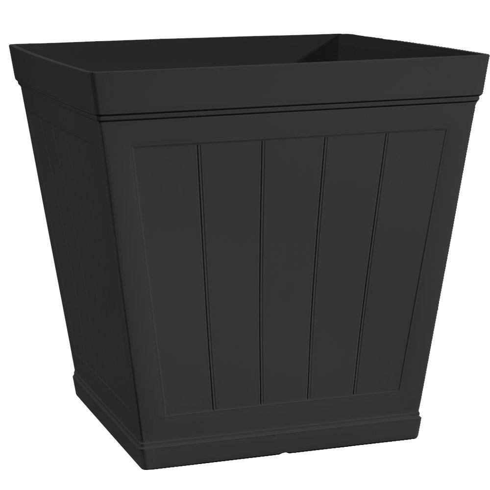 CHG CLASSIC HOME  GARDEN Hanover 14 in. Black Resin Beadboard Self-Watering Square Planter HD1423D-001S