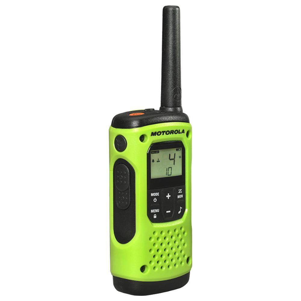 MOTOROLA Talkabout T605 Rechargeable Waterproof 2-Way Radio with Carry Case and Charger Green (2-Pack) T605