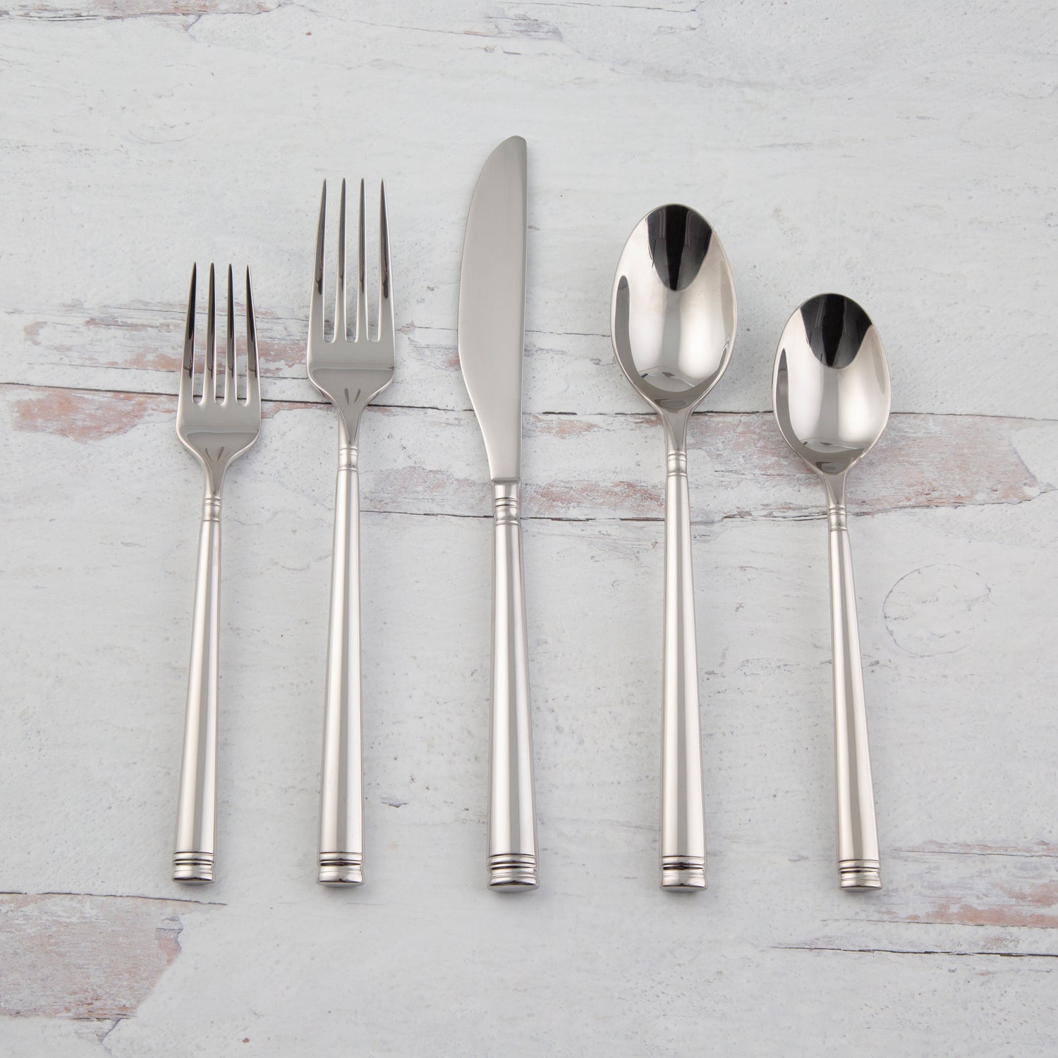 Emmy Mirror 20-Piece Flatware Set