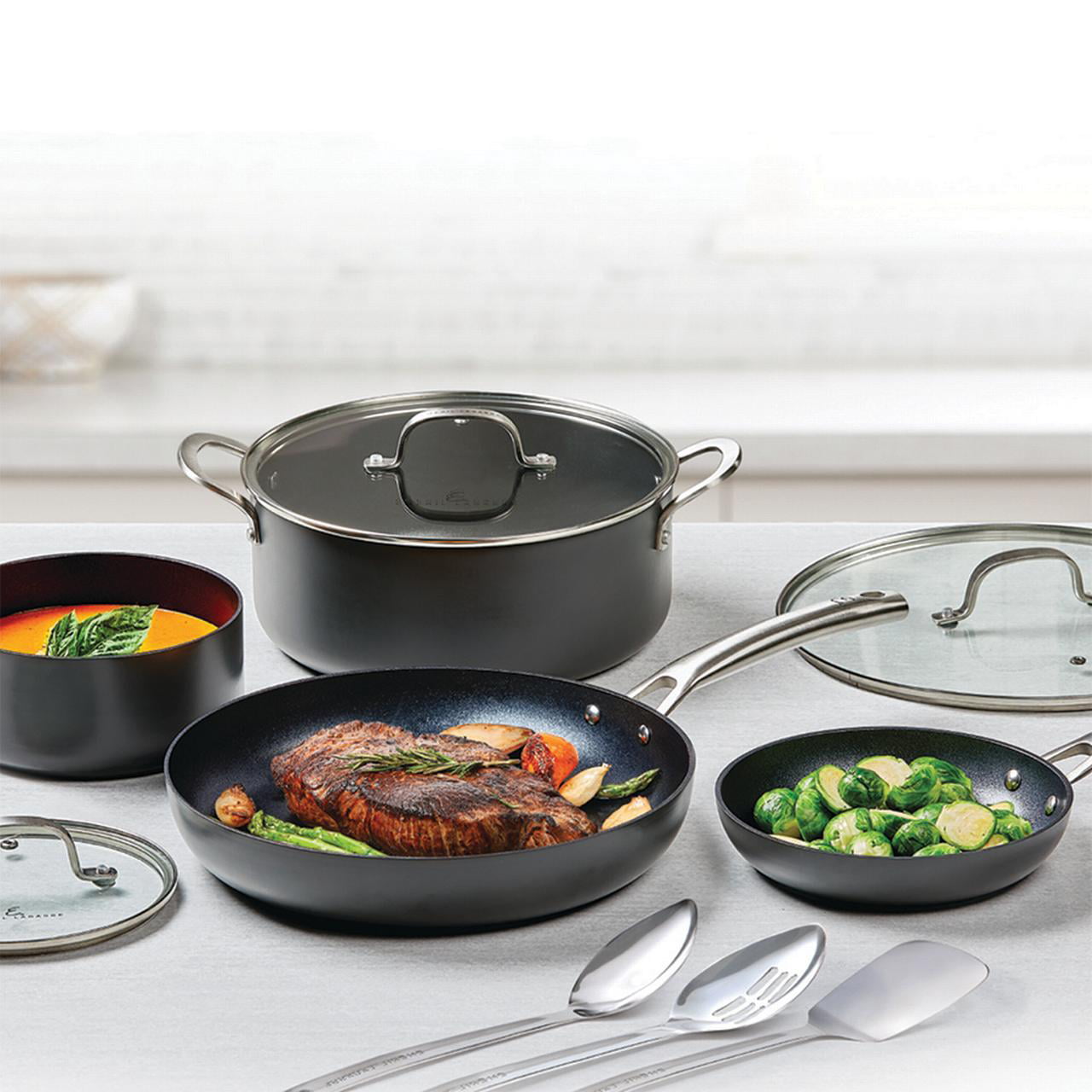 Emeril Lagasse Forever Pans， 10 Piece Cookware Set with Lids and Utensils， Hard Anodized Nonstick Pans， Black， Dishwasher Safe， Oven Safe