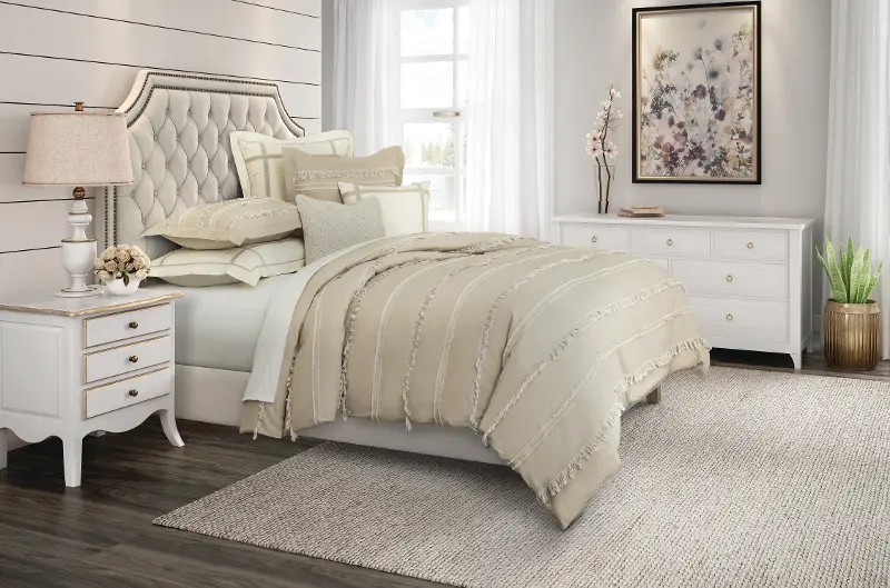 Country Lane Light Tan Queen 7 Piece Bedding Collection