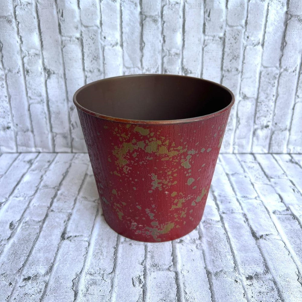 Alluring Pot/Planter in Different Choice