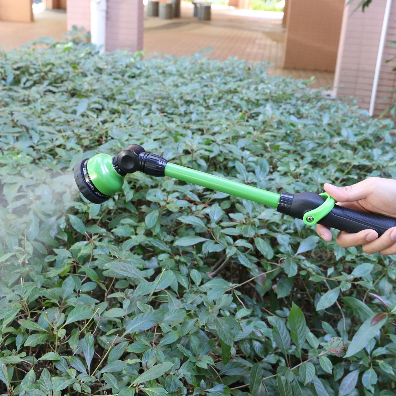 STYDDI Heavy Duty Watering Wand with Pivoting Head， Metal Garden Watering Wand with Thumb Flow Control， 18 Inches Garden Nozzle Sprayer with 9 Patterns， Green