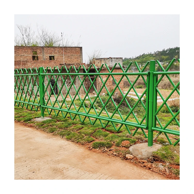 Manufacture Supply Wholesale Custom Eco friendly backyard farm decoration garden buildings bamboo fencing trellis