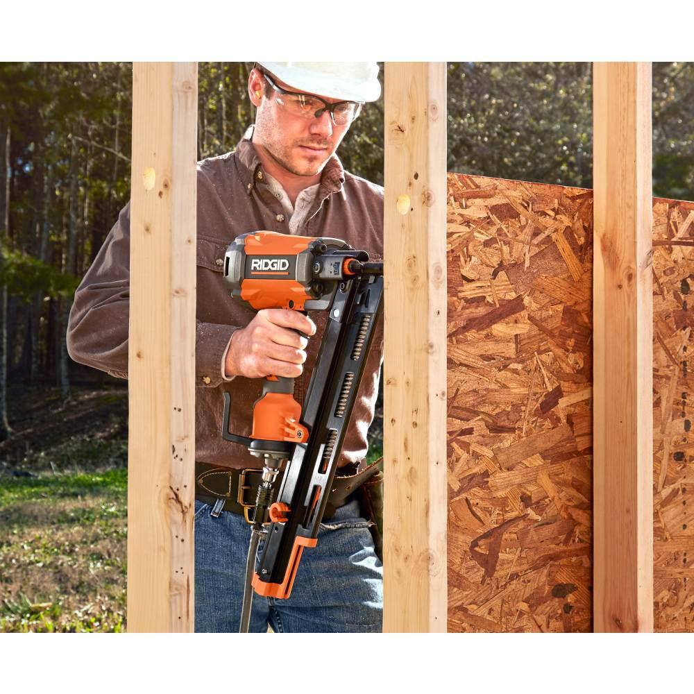 RIDGID Pneumatic 21-Degree 3-12 in. Round Head Framing Nailer with 14 in. 50 ft. Lay Flat Air Hose R350RHF-R5025LF