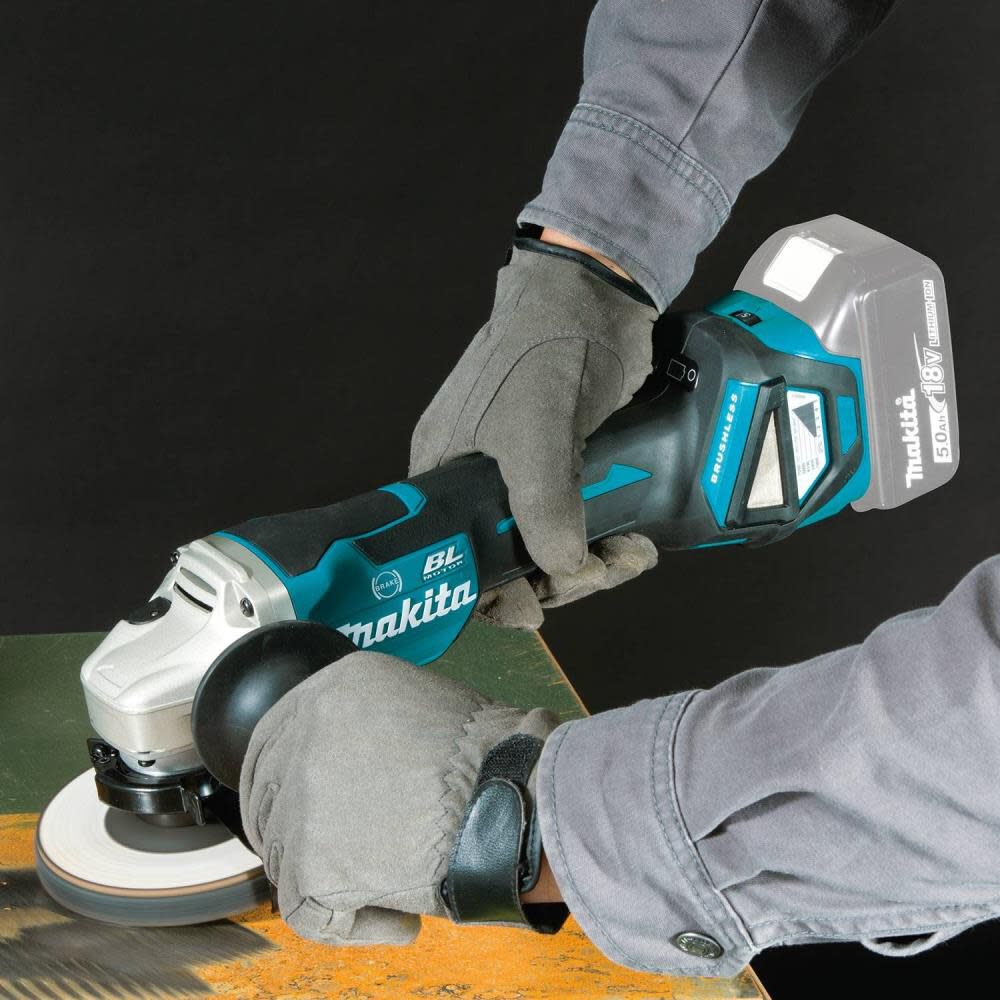 Makita 18V LXT 4 1/2 / 5