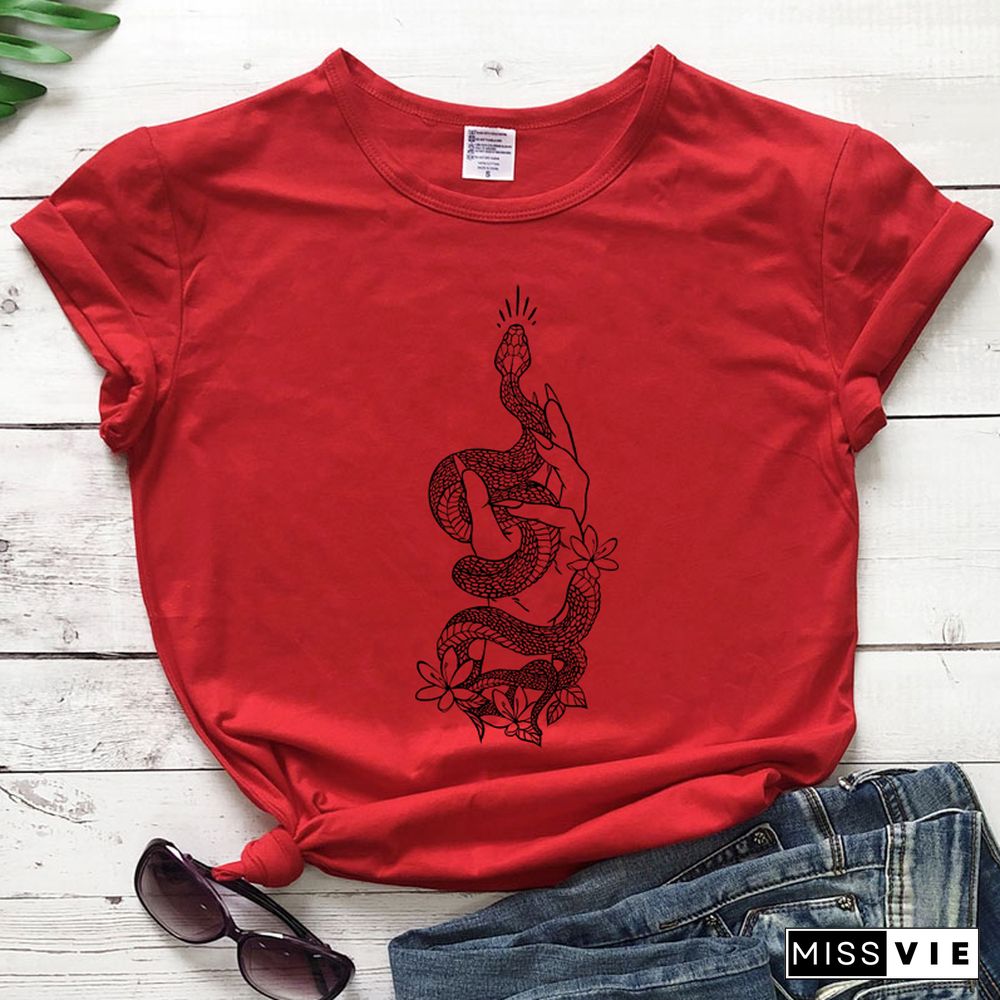 Gothic Hand With Snake T-shirt Mystical Witchy Woman Tshirt Aesthetic Spiritual Boho Witch Tee Shirt Top