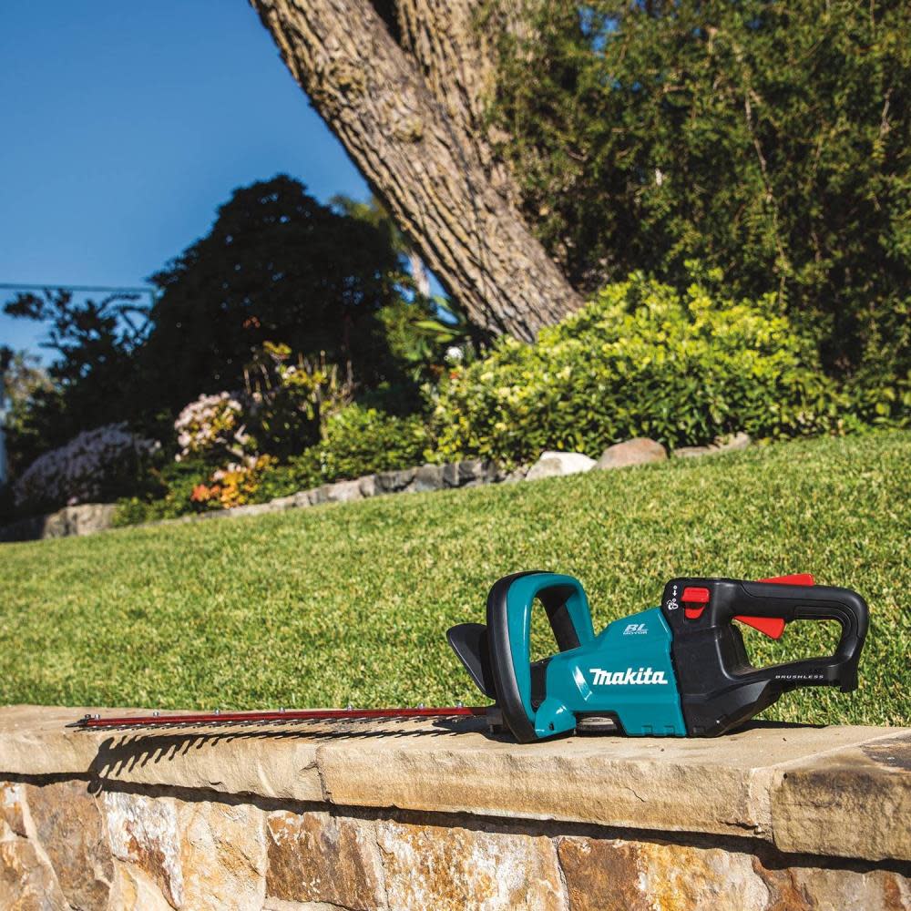 18V LXT? Lithium-Ion Brushless Cordless 24 Hedge Trimmer， Tool Only ;