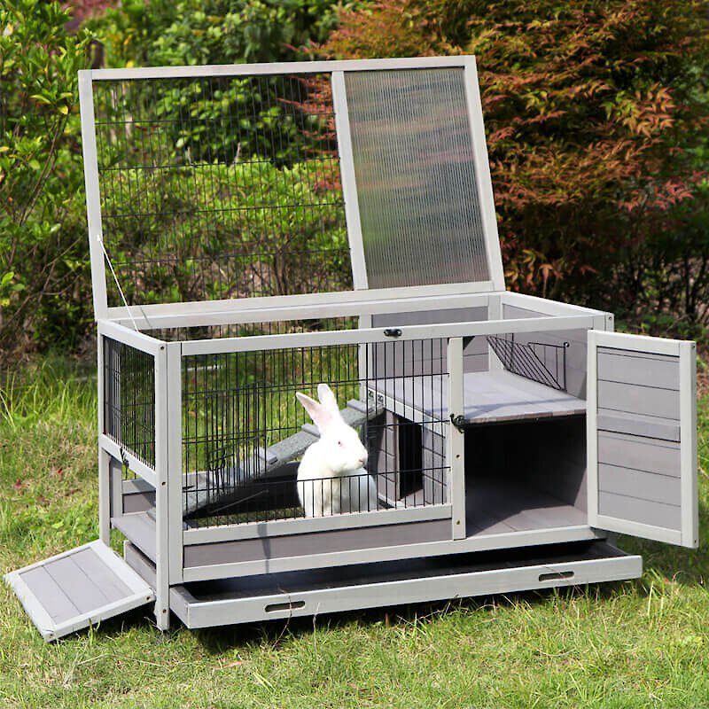 Aivituvin 39-in Indoor and Outdoor Wheeled Rabbit and Guinea Pig Hutch