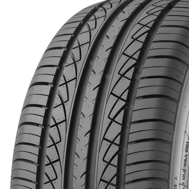 GT Radial CHAMPIRO UHPAS BSW  215/55R17 94V.