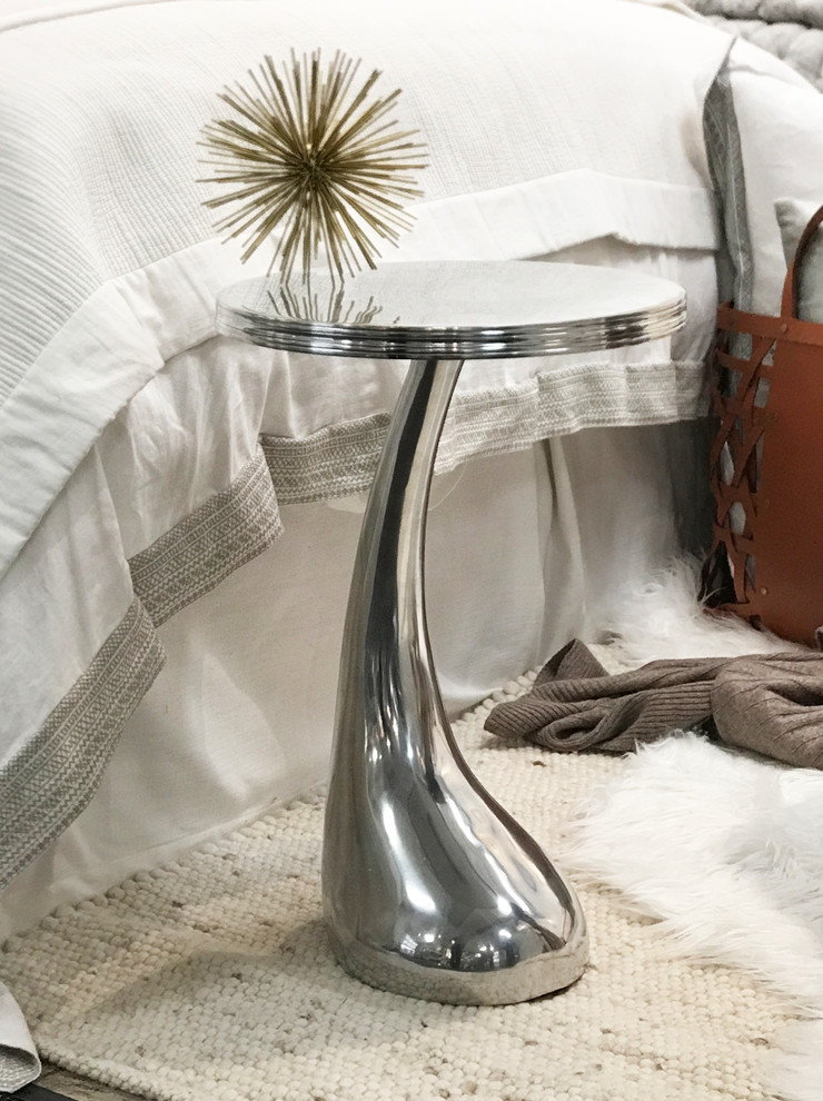 Recodo Curve Foot Table   Contemporary   Side Tables And End Tables   by Modern Day Accents  Houzz