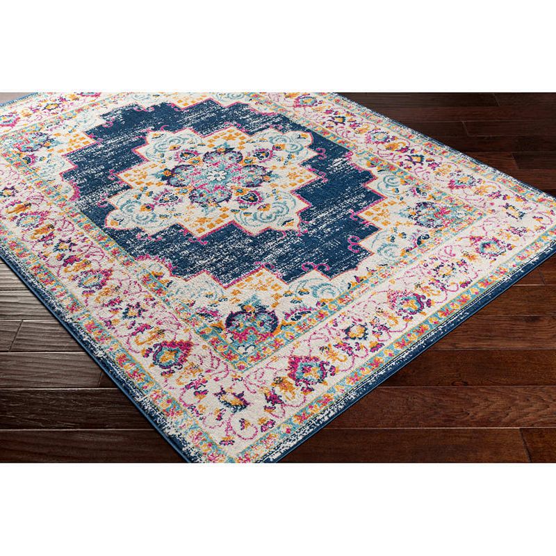 Zwilbroek Traditional Area Rug