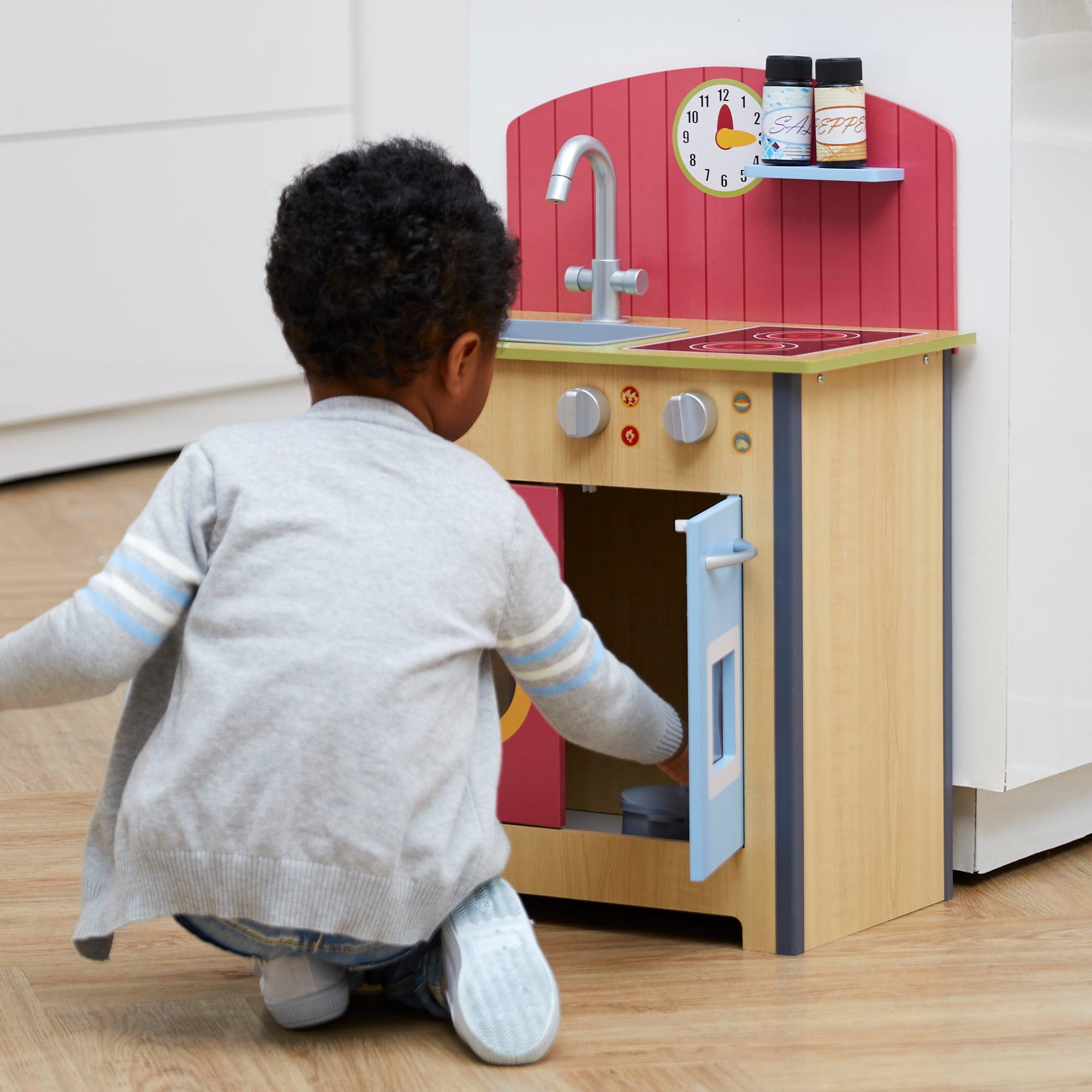 Teamson Kids Little Chef Porto Classic Wooden Kitchen Playset, Natural/Red