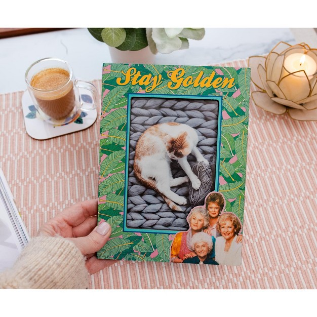 Die cut Photo Frame 4 X 6 Inches