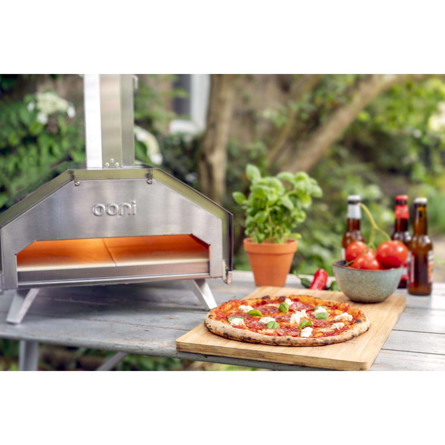 Ooni Pro 16 in. Charcoal/Wood Chunk Outdoor Pizza Oven Silver