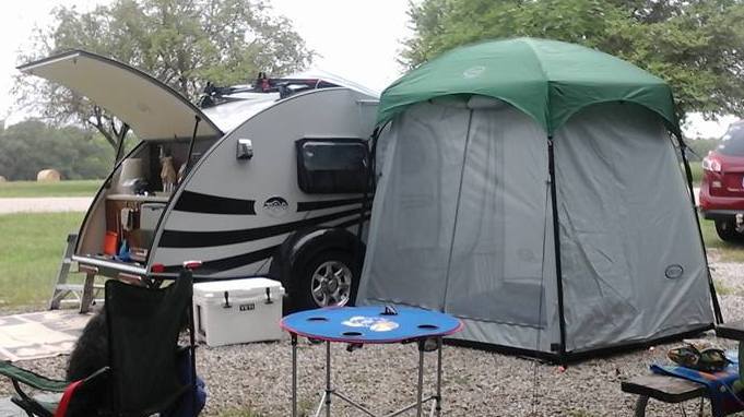 PahaQue 5 x 7 Teardrop Trailer Side Tent