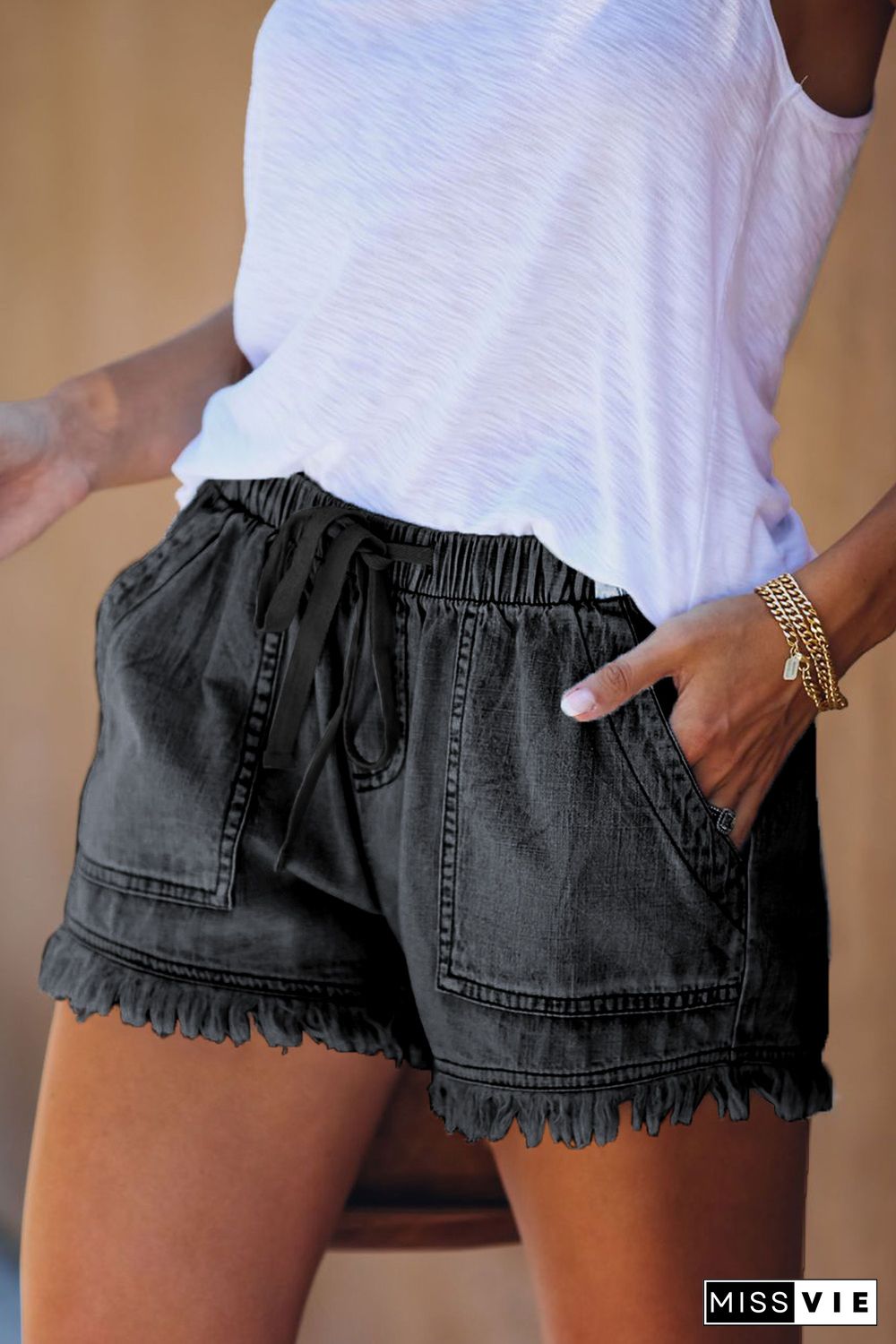 Black Casual Pocketed Frayed Denim Shorts