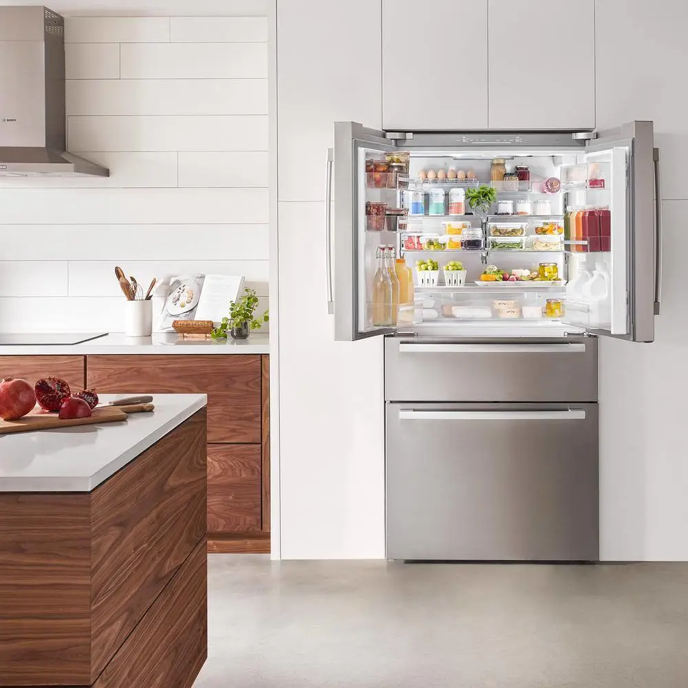 Bosch 800 Series 36 in. 21 cu ft Smart Counter Depth French Door Bar Handle Refrigerator in Stainless Steel with Ice and Water B36CL80SNS