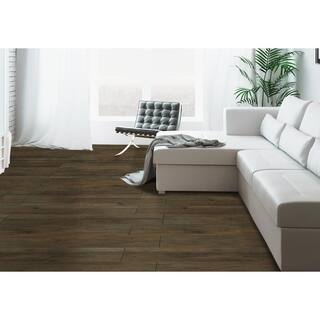 Home Decorators Collection Bralton Oak 12 MIL x 7.1 in. W x 48 in. L Click Lock Waterproof Luxury Vinyl Plank Flooring (23.8 sqftcase) VTRHDBRALTO7X48