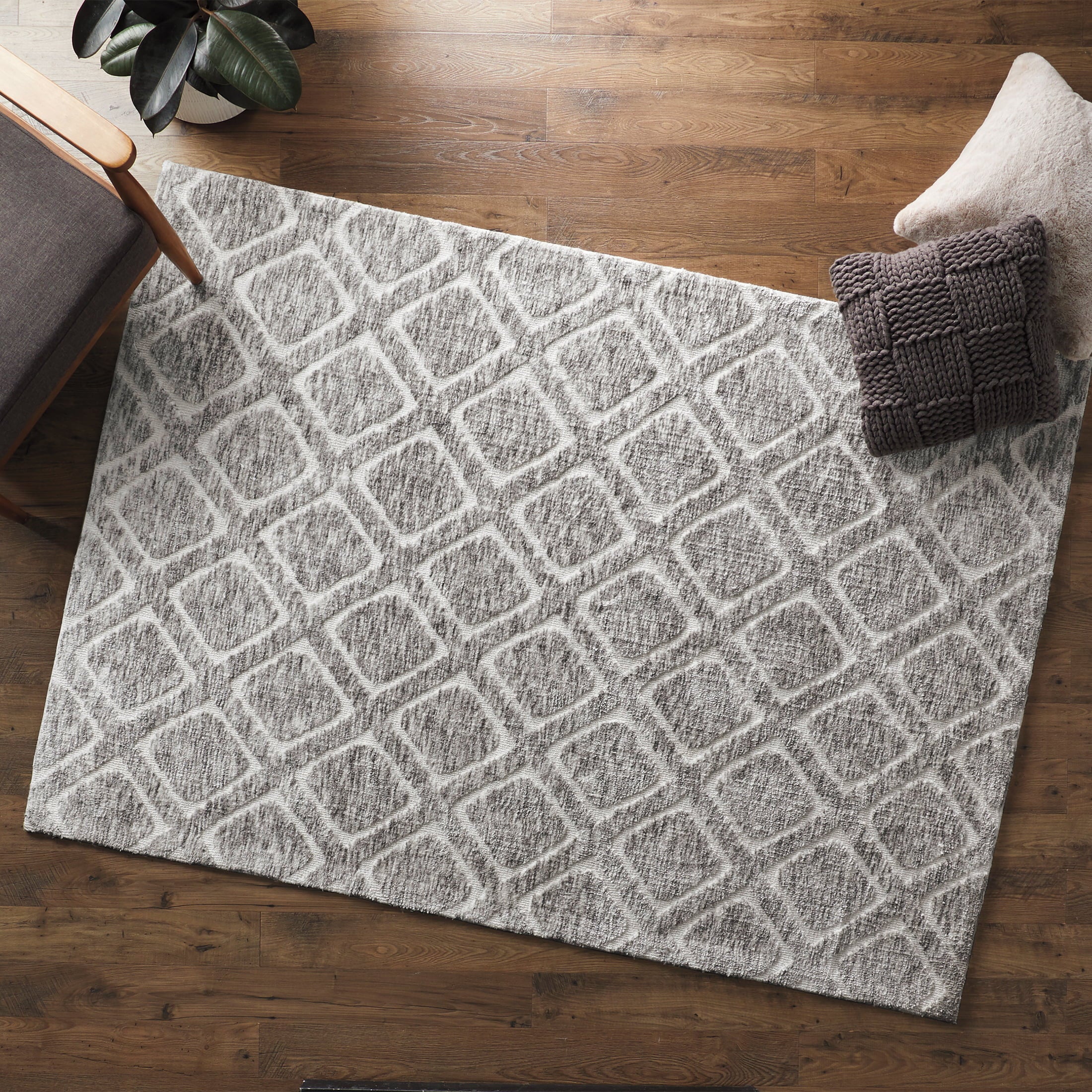 Better Homes & Gardens Tufted Diamond Indoor Area Rug, Grey, 5' x 7'