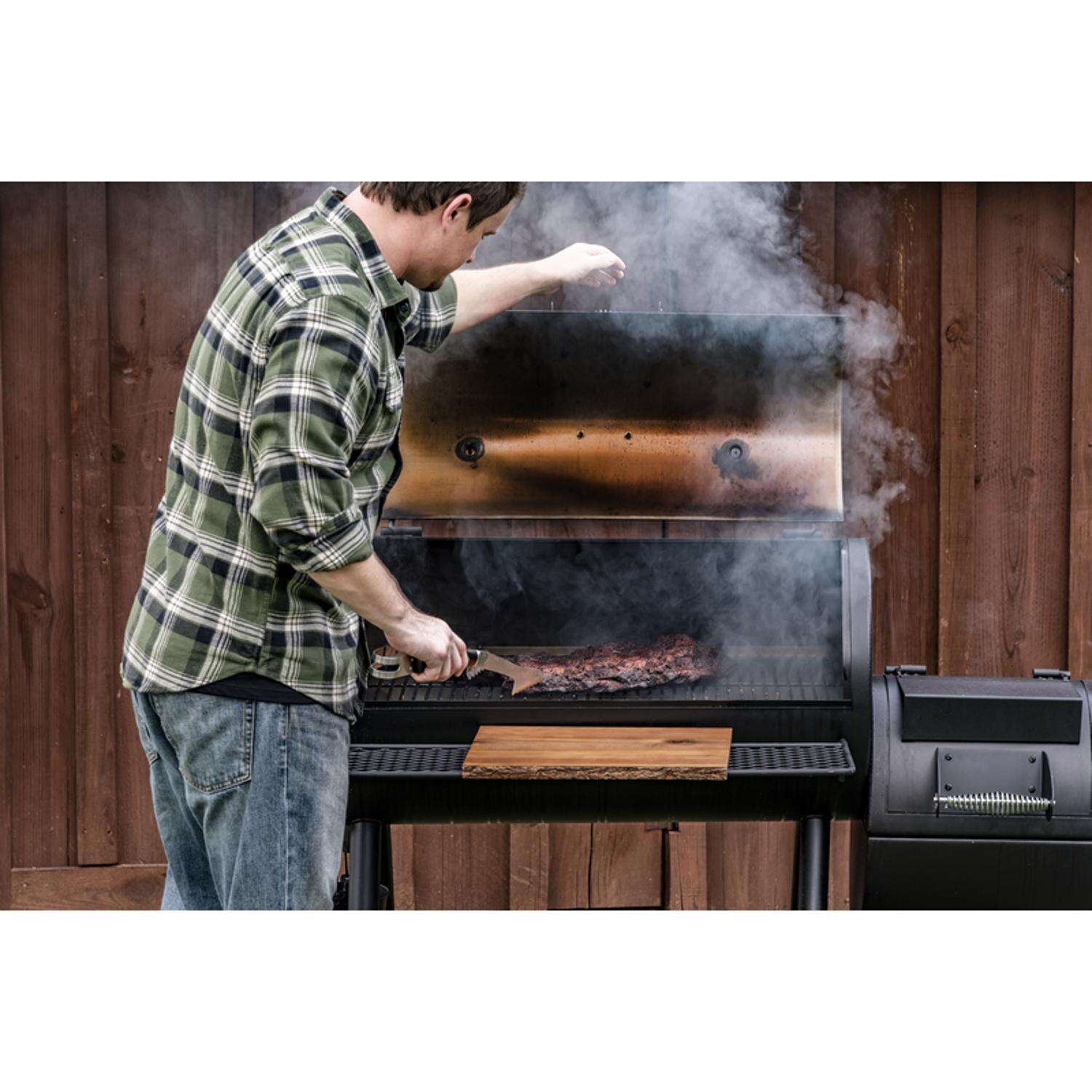 Oklahoma Joes Highland Offset Charcoal Offset Smoker Black