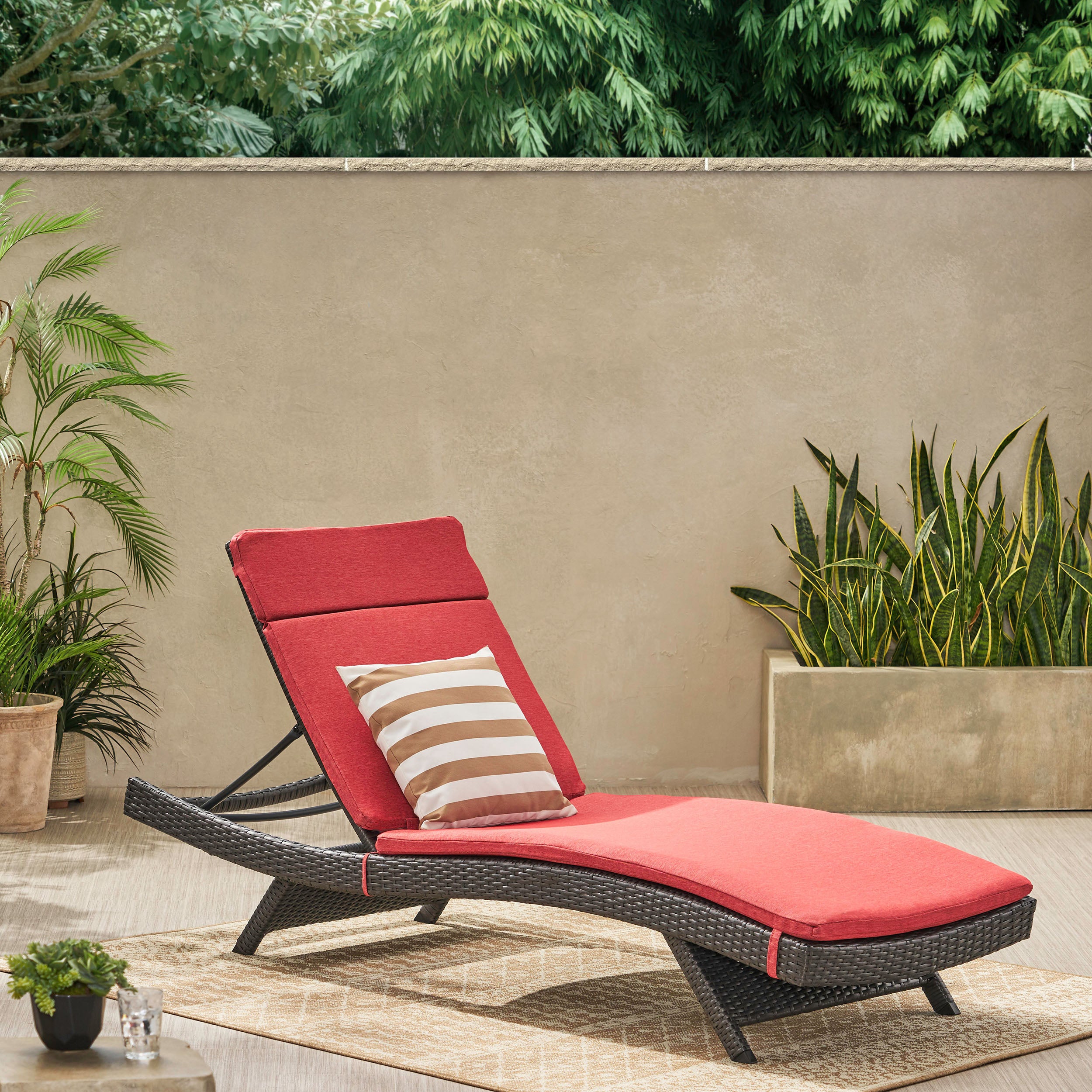 Nassau Outdoor Grey Wicker Adjustable Chaise Lounge with Cushion