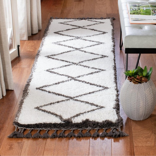 Carmella Shag Crm222 Power Loomed Area Rug Safavieh