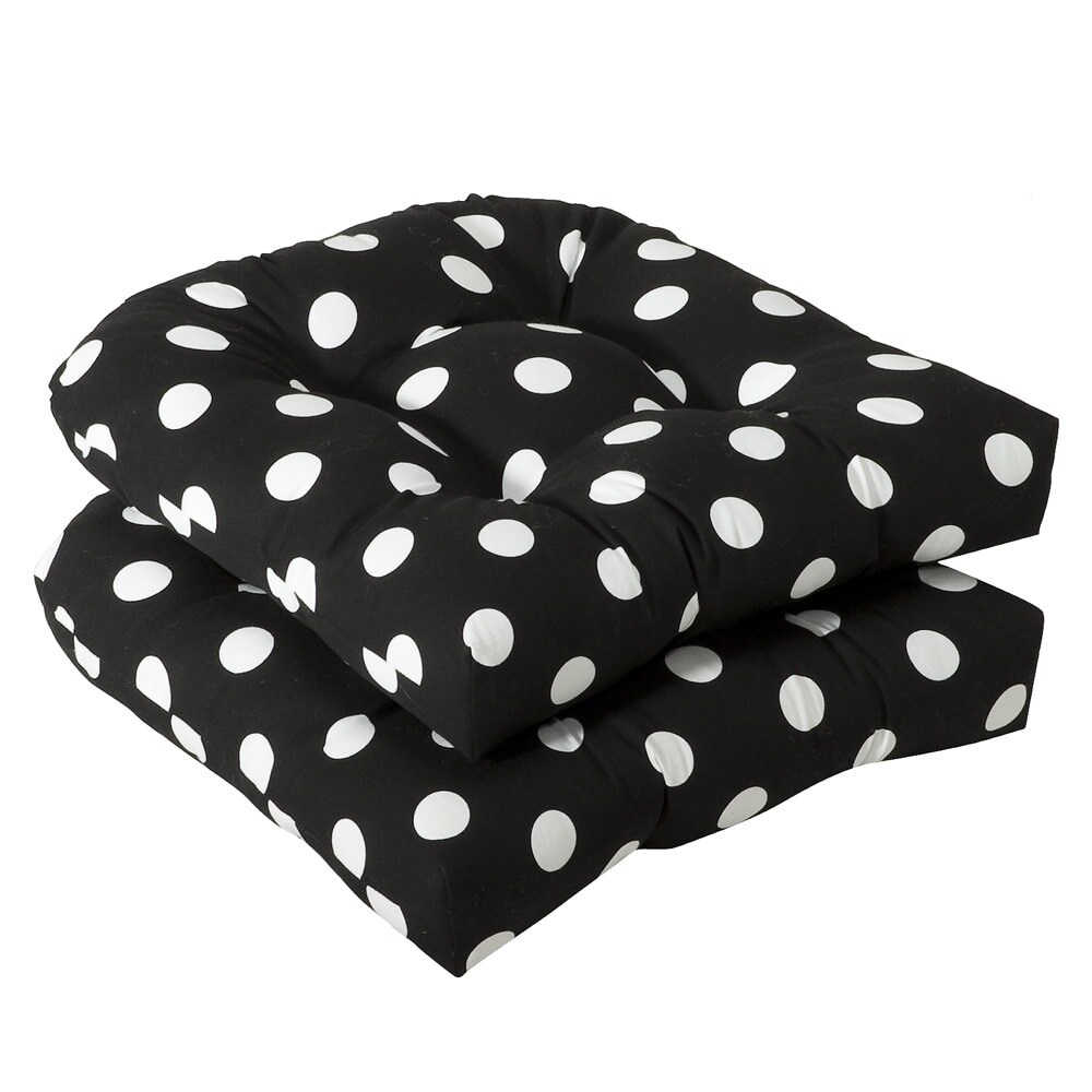 Pillow Perfect Outdoor Black/ White Polka Dot Seat Cushions (Set of 2)