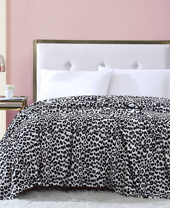 Betsey Johnson Betseys Leopard Ultra Soft Plush Blanket  Twin