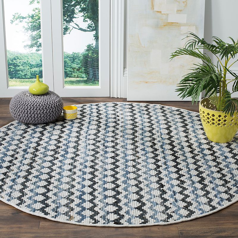 Safavieh Montauk Lamar Geometric Striped Rug