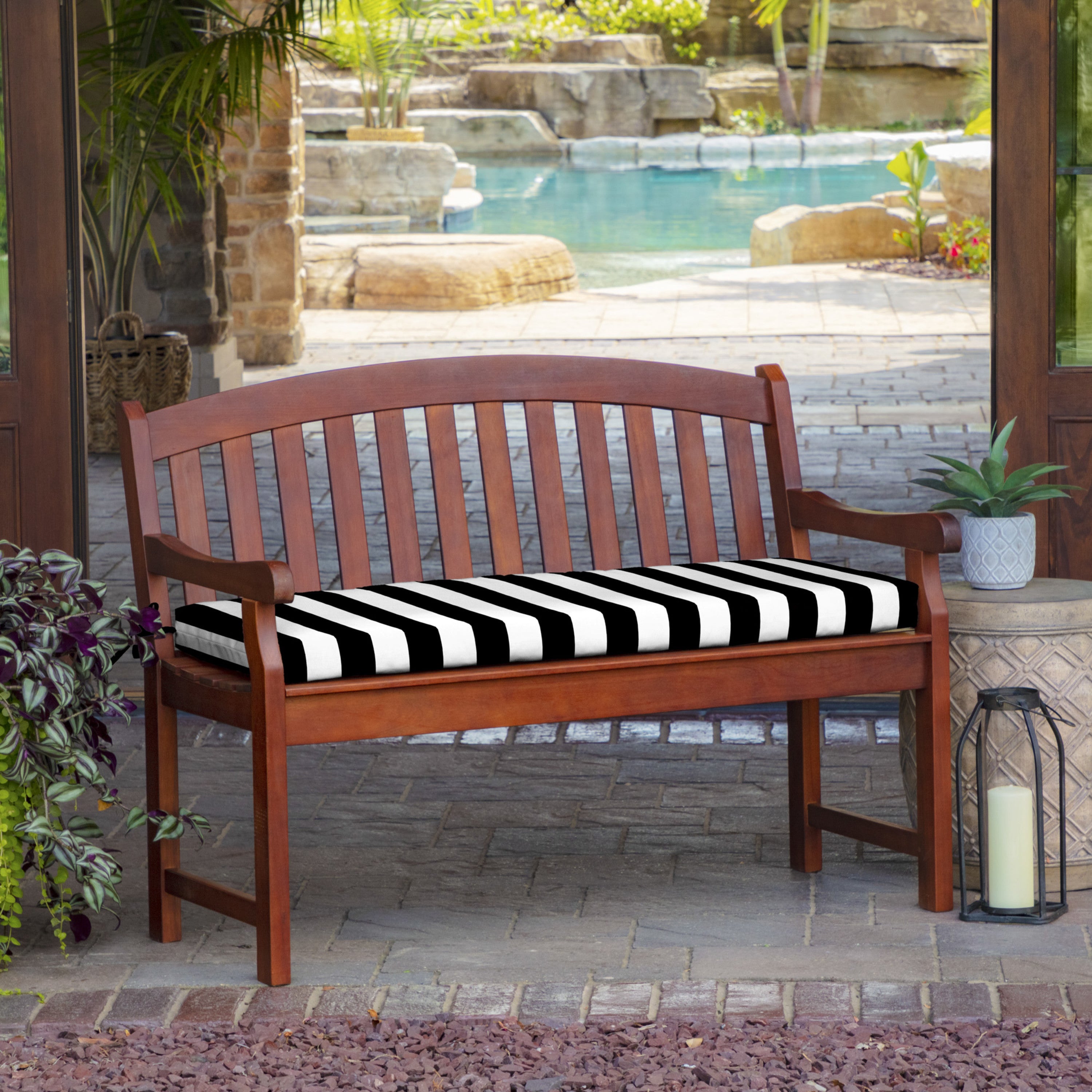 Arden Selections Outdoor Bench Cushion 17 x 46， Black Cabana Stripe