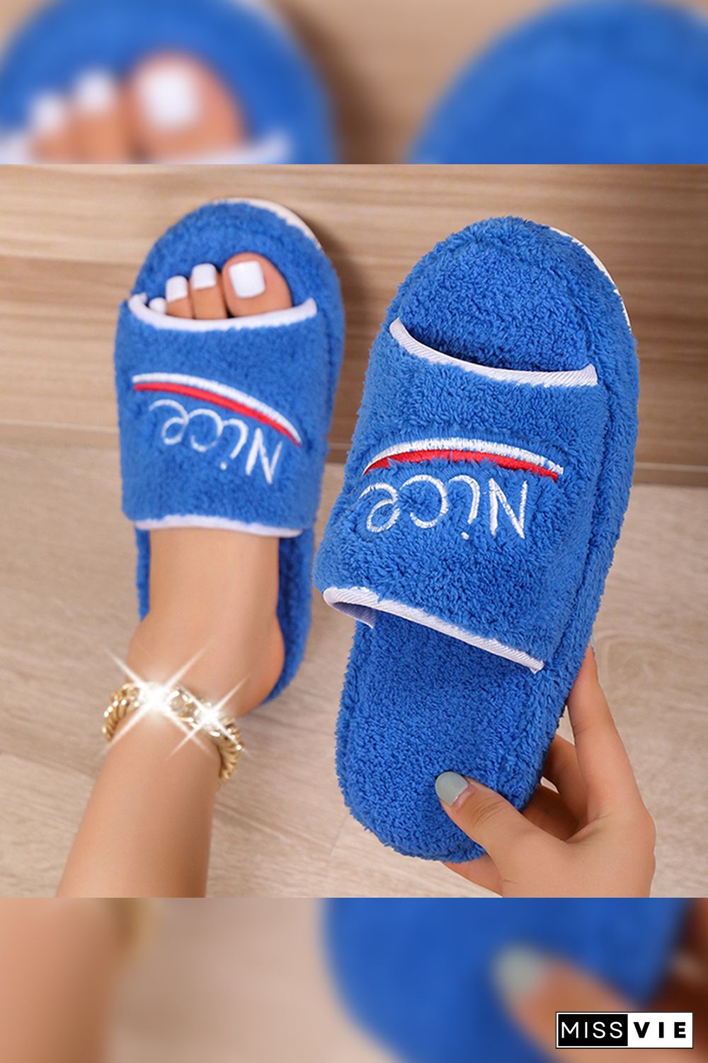 Nice Emrboidery Fleece Slippers