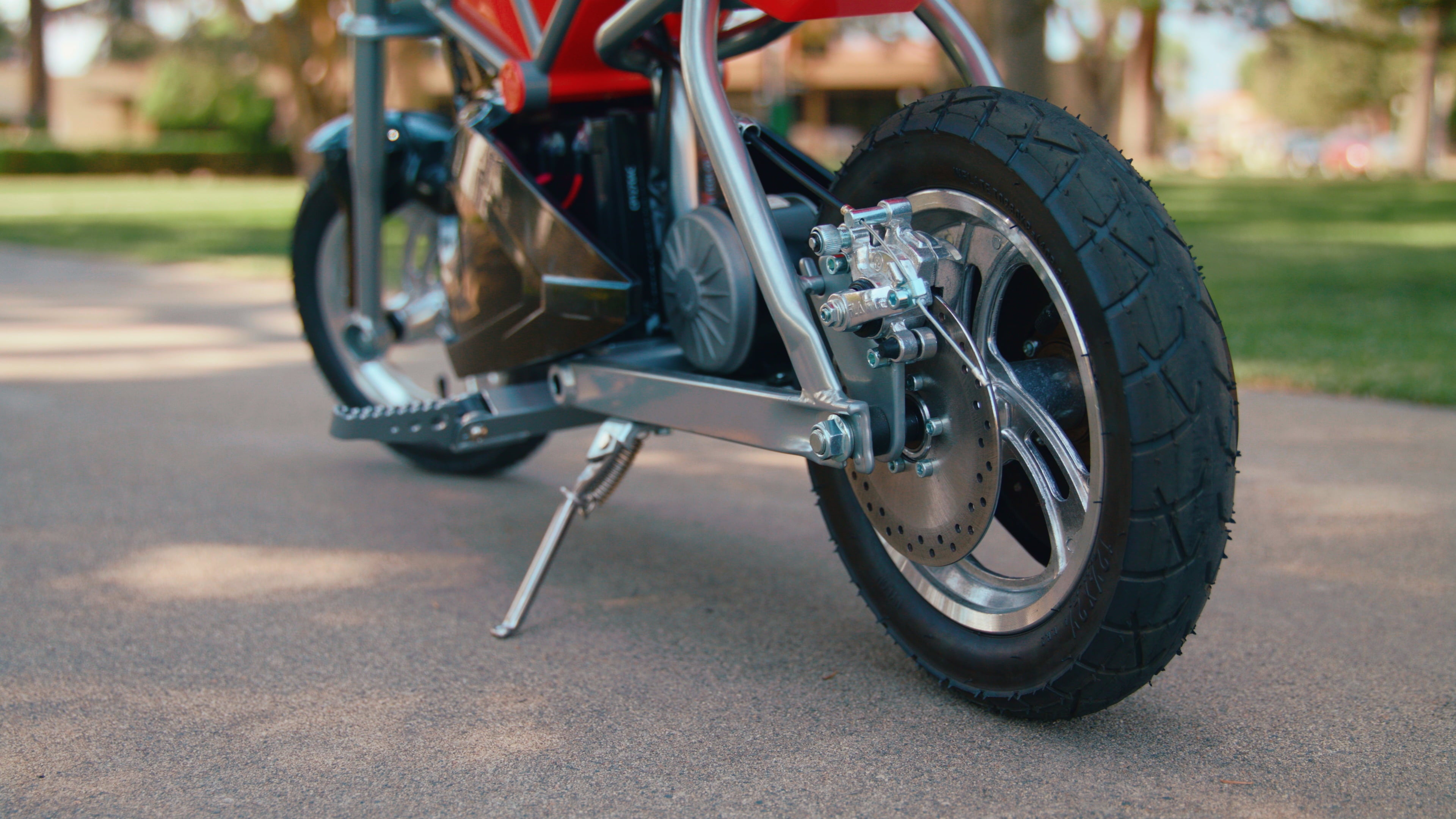 Razor RSF350 Mini Electric Motor Bike - Black/Red, up to 14 mph, 10" Pneumatic Tires, 24V Powered Ride-On for Ages 13+, Unisex