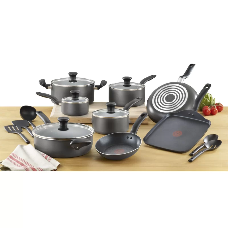 T-fal Initiatives Nonstick Inside and Out Cookware Set， 18-Piece， Black