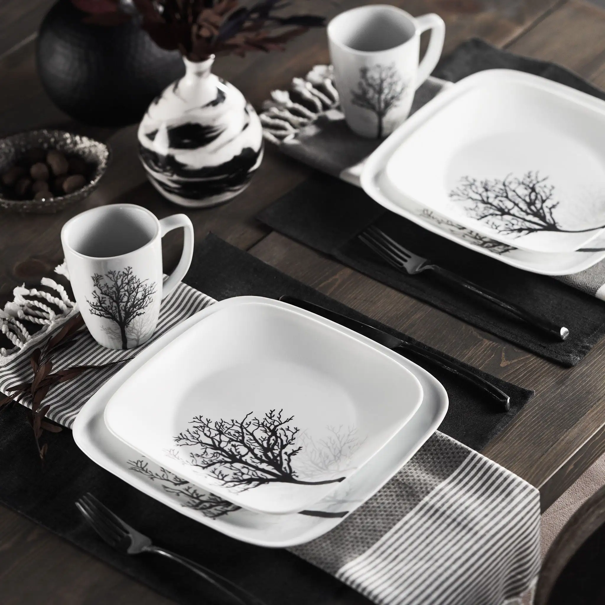 Corelle Square 16-Piece Dinnerware Set， Timber Shadows， Service for 4
