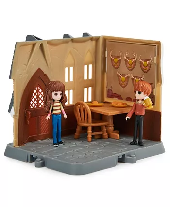 Wizarding World Harry Potter  Magical Minis Three Broomsticks Playset