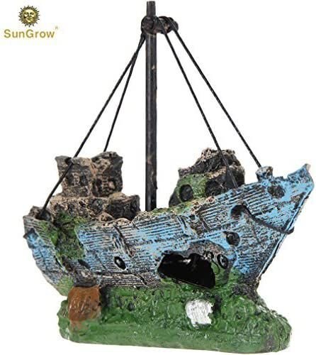 SunGrow Betta Shipwreck Fish Aquarium Décor