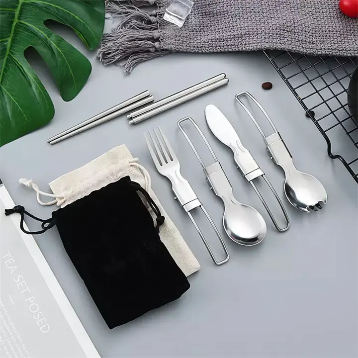 Outdoor folding tableware set for portable mountaineering camping