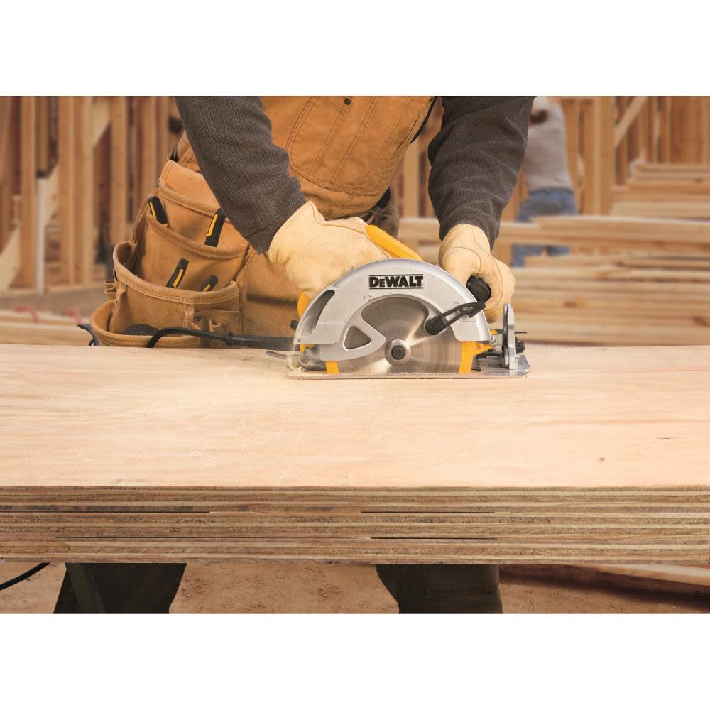 DEWALT DWE575 - 7-1/4" Lightweight Circular saw (DWE575) DWE575 from DEWALT