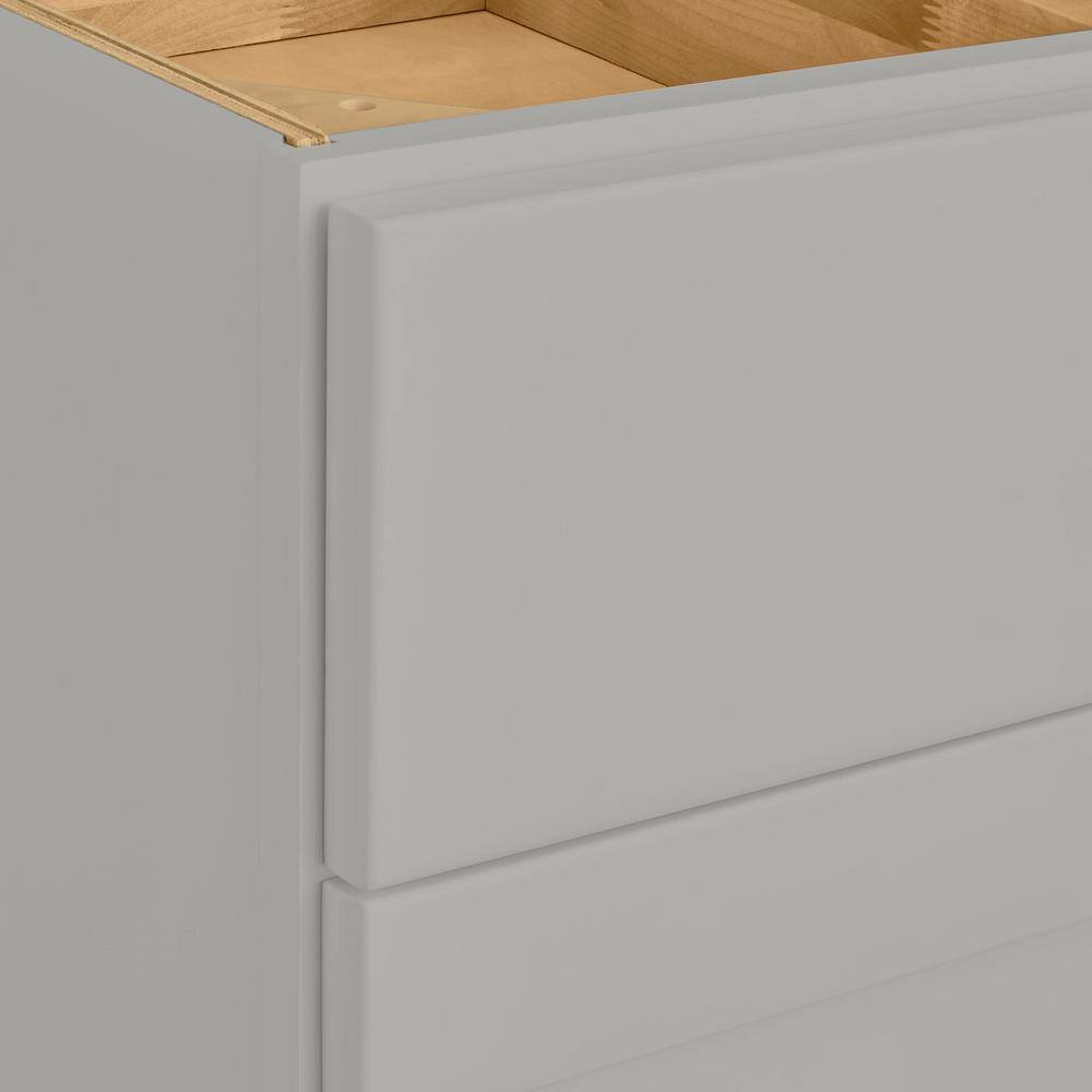 Hampton Bay Avondale Shaker Dove Gray Ready to Assemble Plywood 18 in Drawer Base Cabinet (18 in W x 34.5 in H x 24 in D) DB18-G