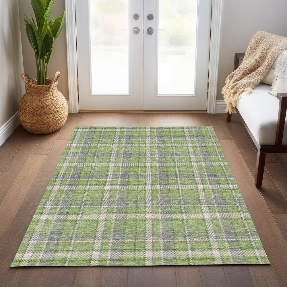 Machine Washable Indoor/ Outdoor Traditional Plaid Chantille Rug