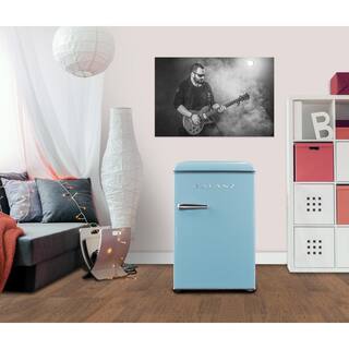 Galanz 2.5 cu. ft. Retro Mini Fridge in Bebop Blue with Chiller GLR25MBER10